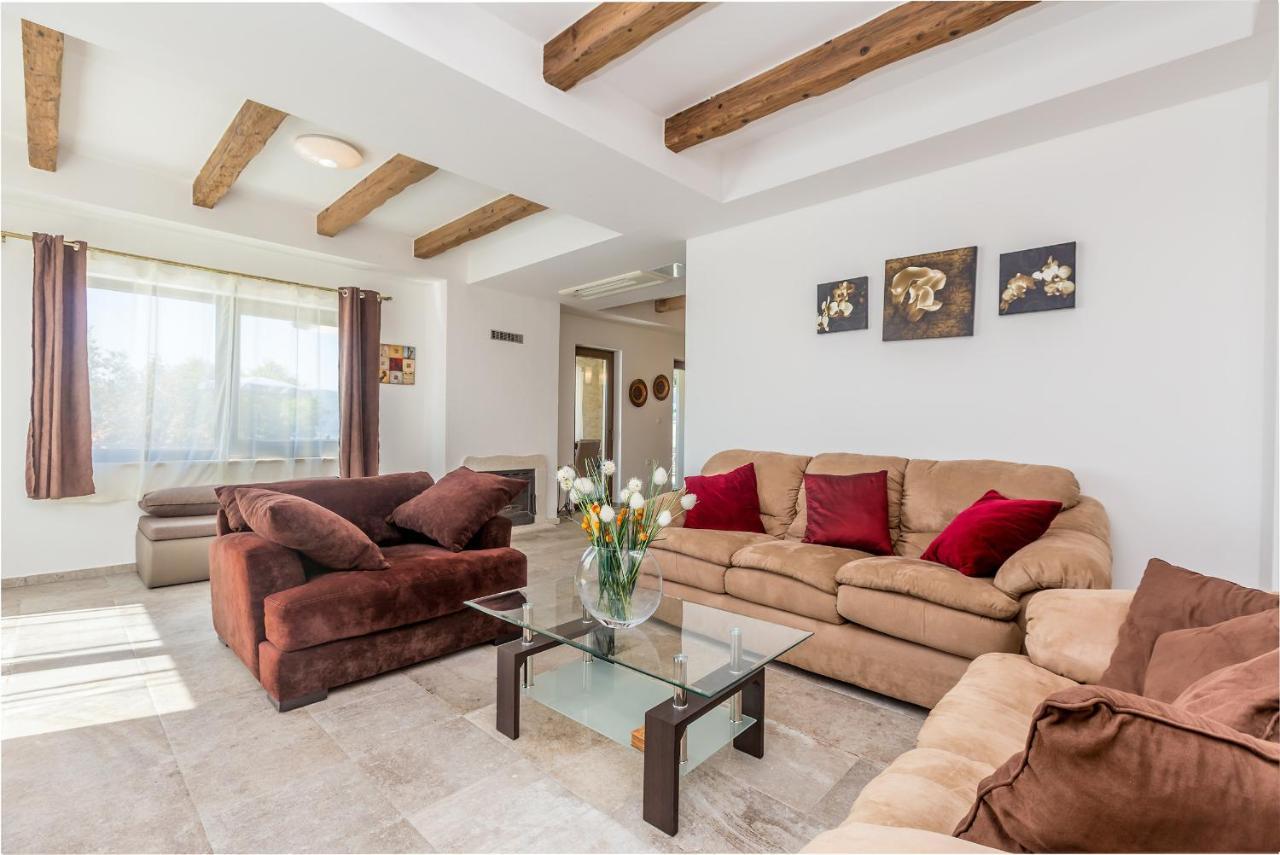 Villa Lurda Linardici Krk Екстер'єр фото